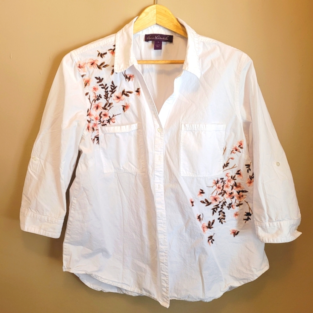Gloria Vanderbilt White Button Up